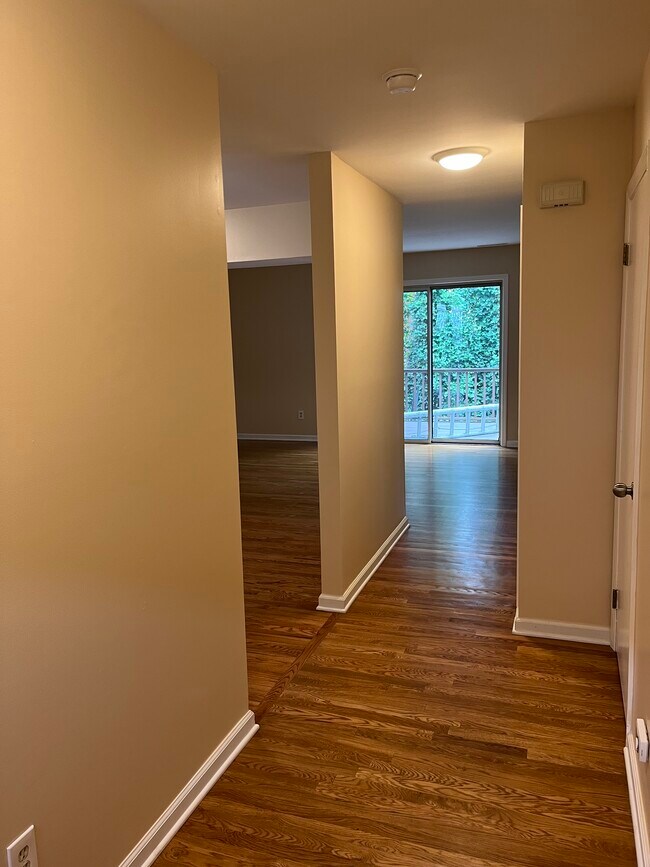 Building Photo - 426 Courtland Ave
