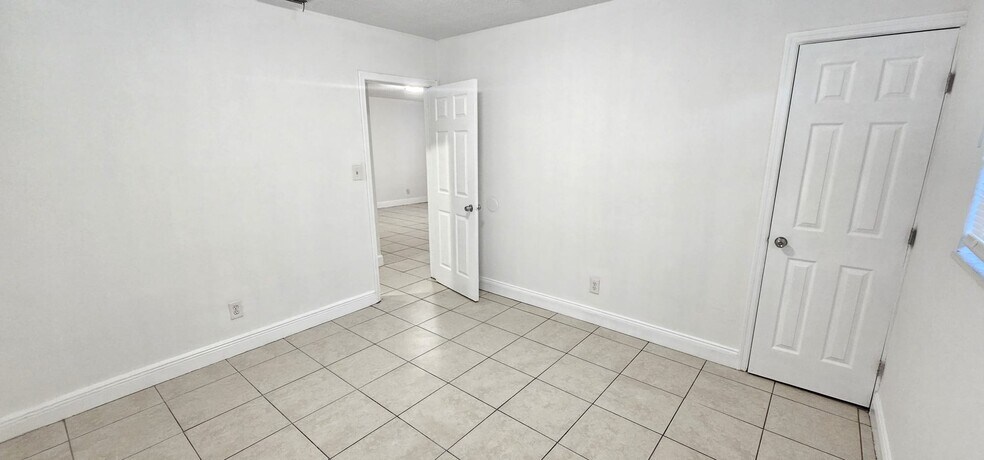 Building Photo - 2780 NW 14th St