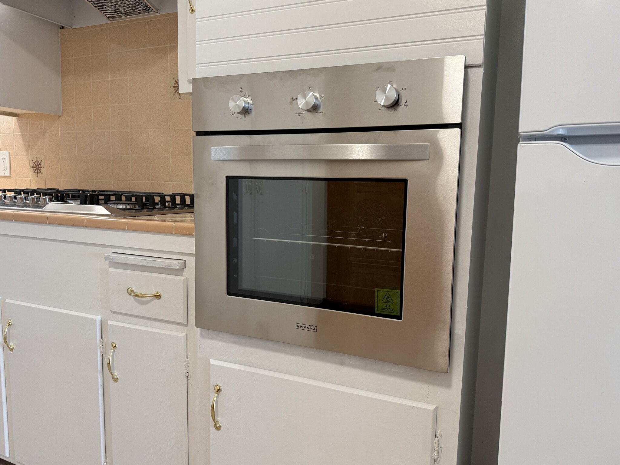 Building Photo - 330 E Fairview Ave