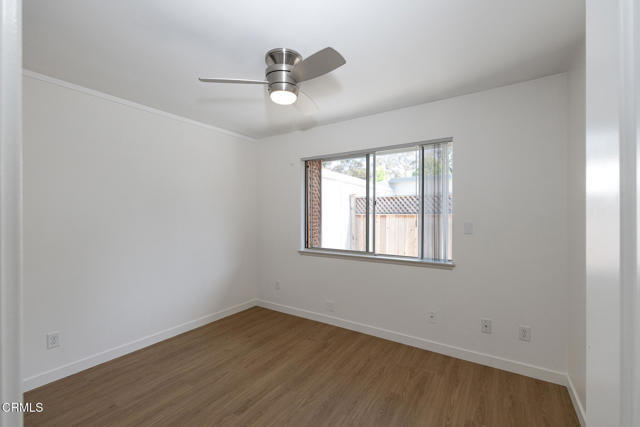 Building Photo - 130 E Alta Green