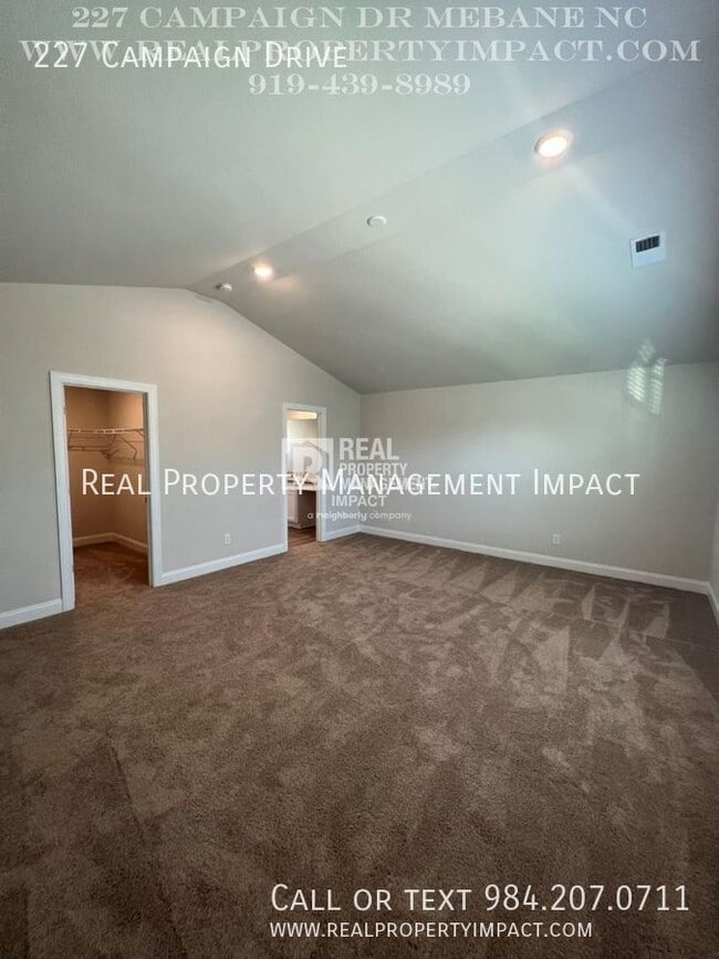 Building Photo - 227 Campaign Dr