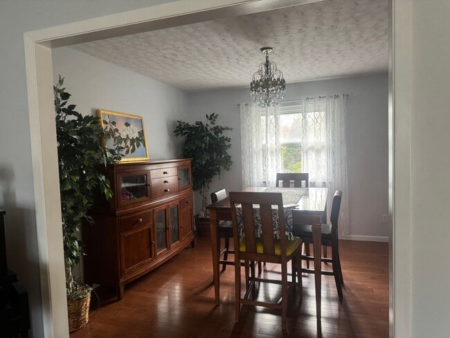 Building Photo - Knoxville 37923 - Fully furnished 1 bedroo...