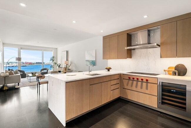 Building Photo - 150 Seaport Blvd