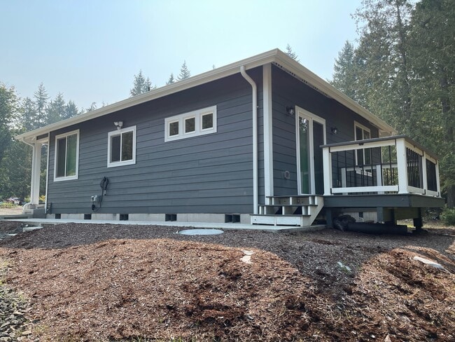 Building Photo - Silverdele ADU