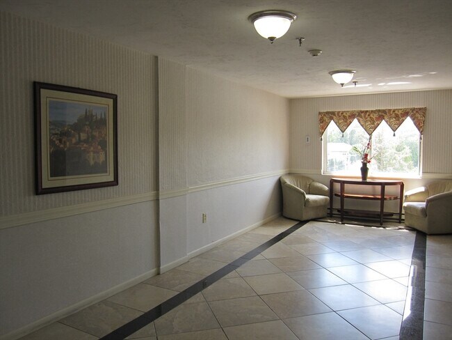 Building Photo - 230 Willard St