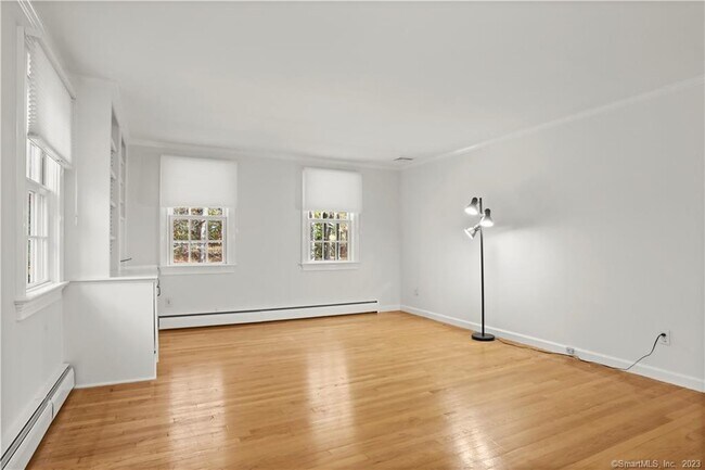 Building Photo - 202 S Bald Hill Rd