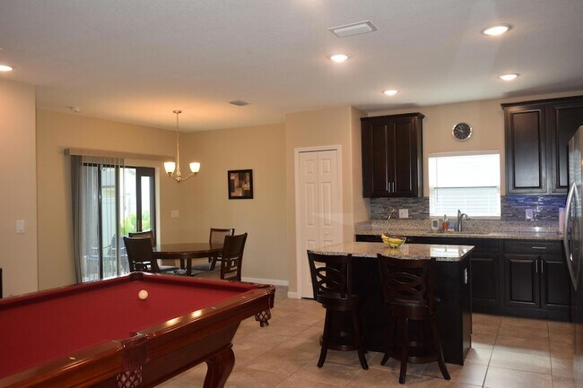 Building Photo - 4060 Dragonfly Dr