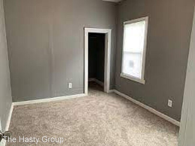 Building Photo - 2 br, 1 bath House - 1618 E 37th St