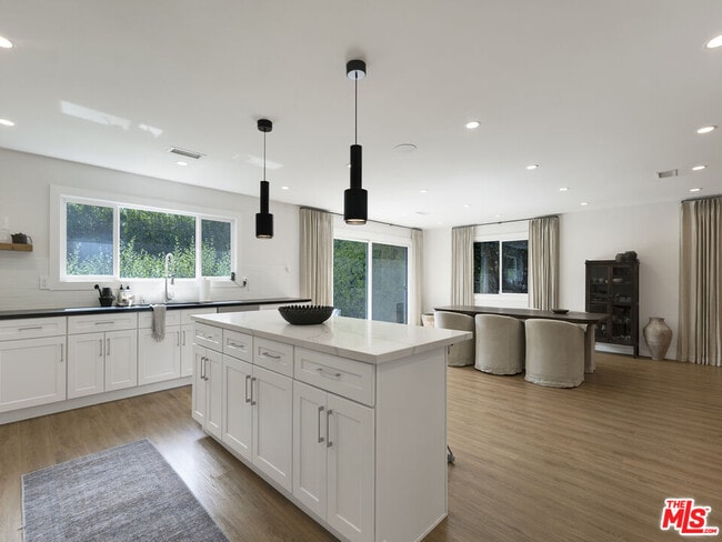 Building Photo - 13506 W Chandler Blvd