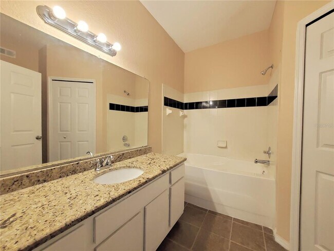 Building Photo - 6029 Westgate Dr