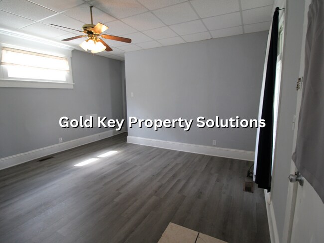 Building Photo - 803-807 High Street