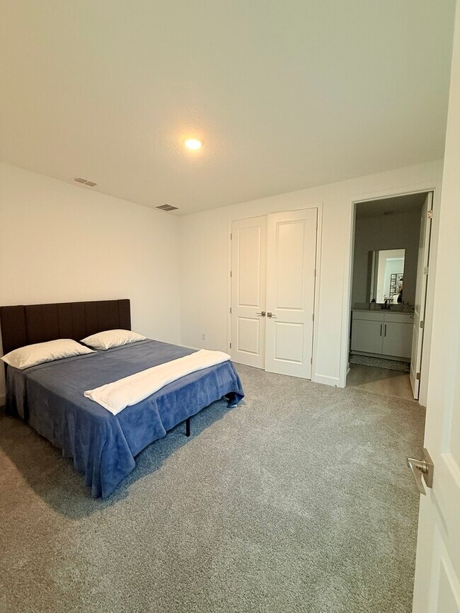Building Photo - New Construction 5 Bedroom Home With In Law Suite In Fernandina Beach