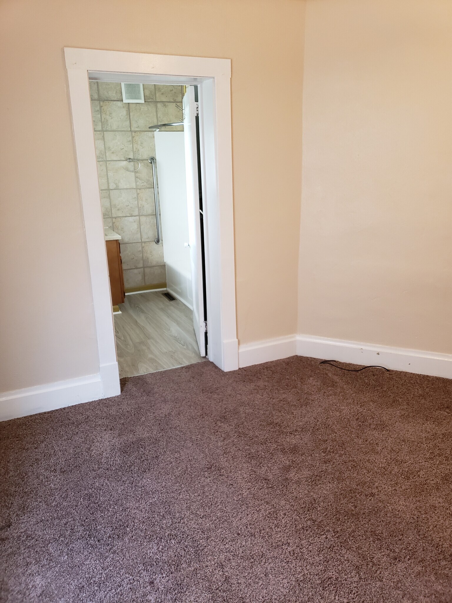 Bedroom - 557 4th St