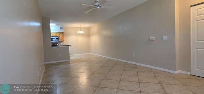 Building Photo - 10366 Fox Trail Rd S