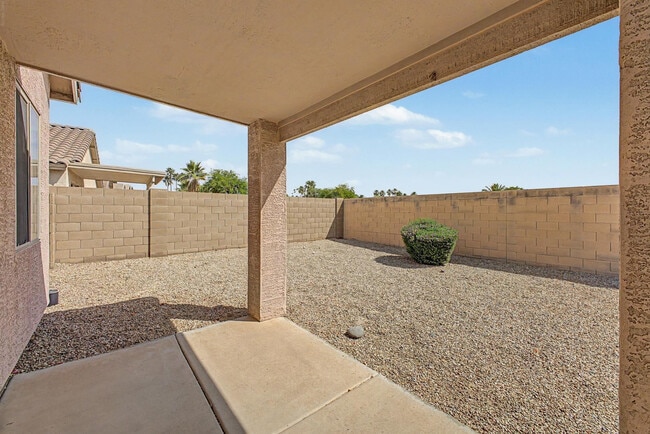 Building Photo - 16489 N Oachs Dr