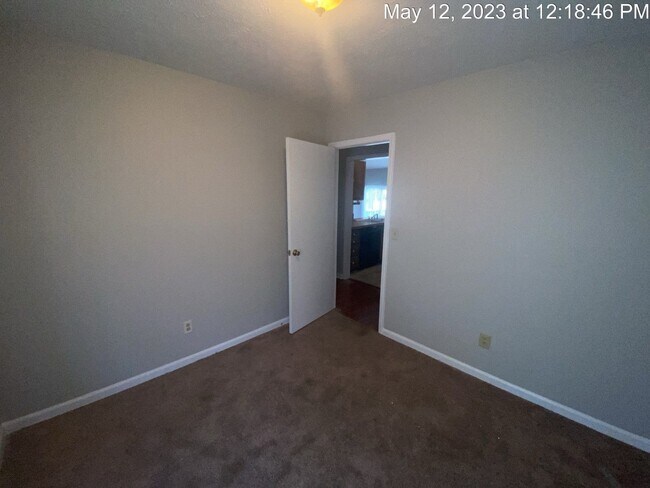 Building Photo - 6951 Calamar Dr