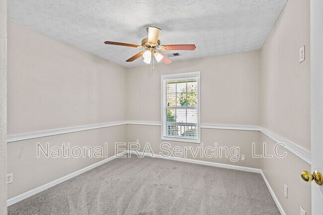 Building Photo - 185 Vintage Dr