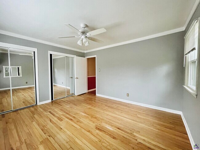 Building Photo - 107 Evelyn Dr