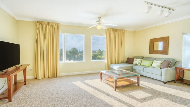 Primary Photo - 16819 Front Beach Rd