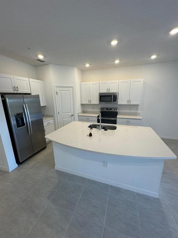 Building Photo - 5160 Quakers Pl