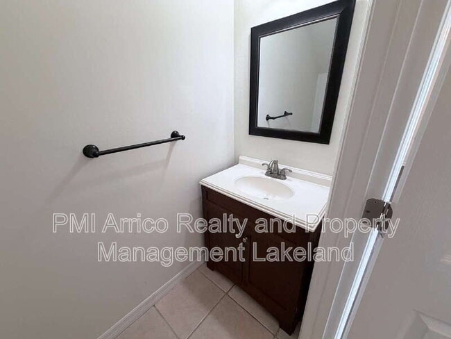 Building Photo - 2372 Isle Royal Ct SE