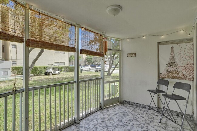 Building Photo - 1690 NE 191st St