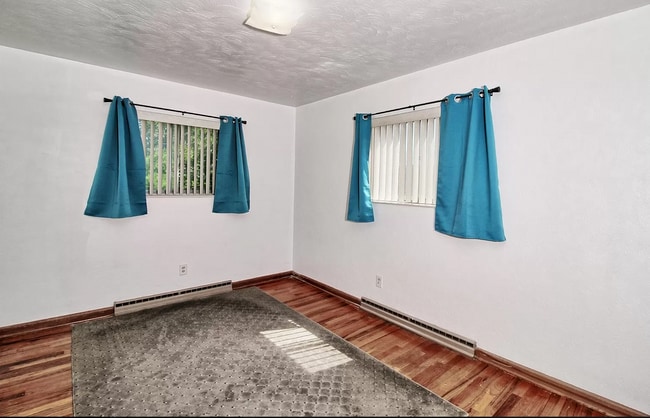 Building Photo - 1625 Walnut Ave