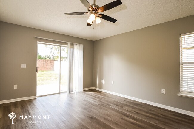 Building Photo - 14145 Econ Woods Ln
