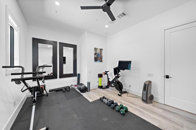 Building Photo - 467 Gingham Dr