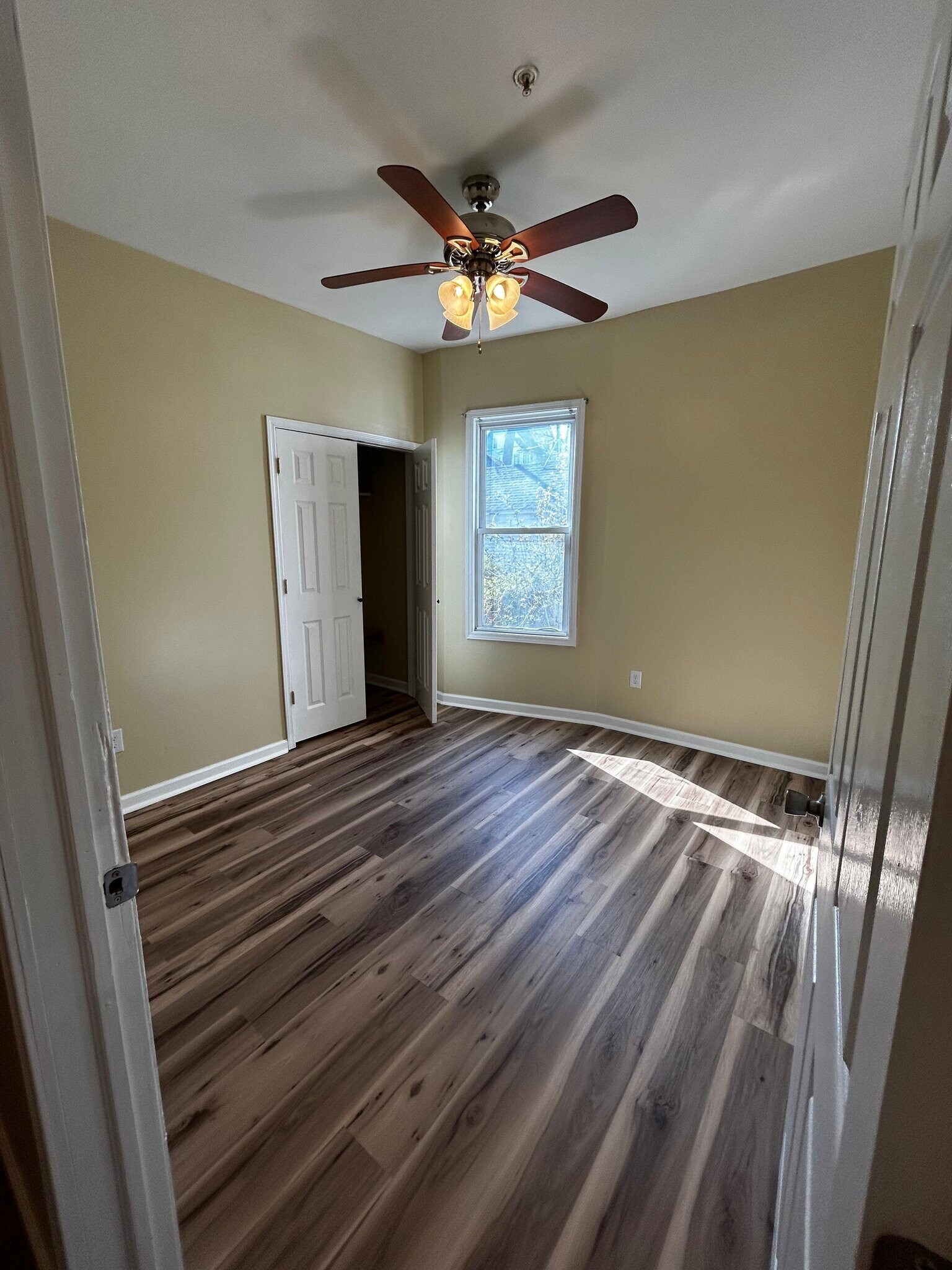 Building Photo - 1326 E Gibson St