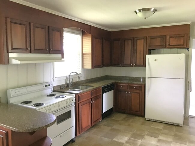 Building Photo - Excellent 2/1 in Desirable West Nashville!