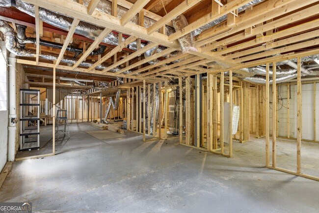 Building Photo - 4708 Tall Pines Dr NW