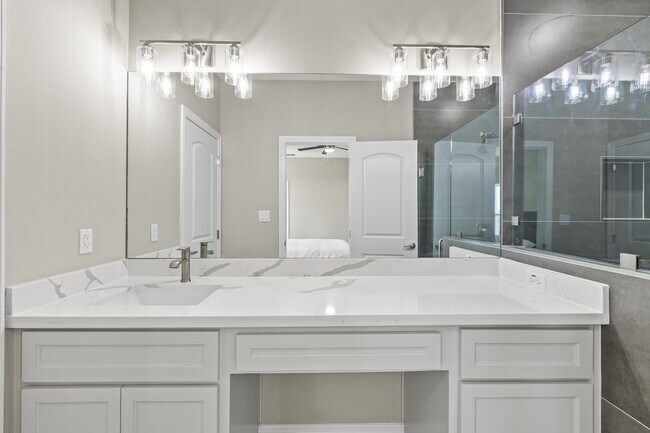 Building Photo - 12715 N 37th St