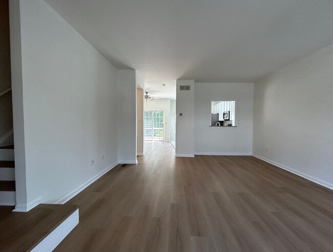 Building Photo - 65 Highland Cir