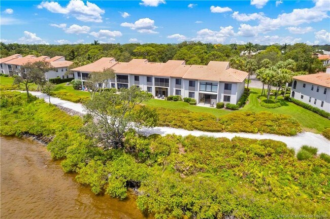 Building Photo - 2560 NW Seagrass Dr