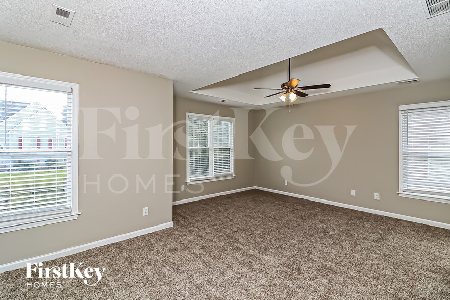 Building Photo - 3727 Lockerbie Ln