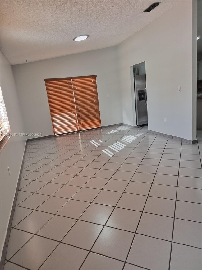 Building Photo - 1453 SW 137th Pl