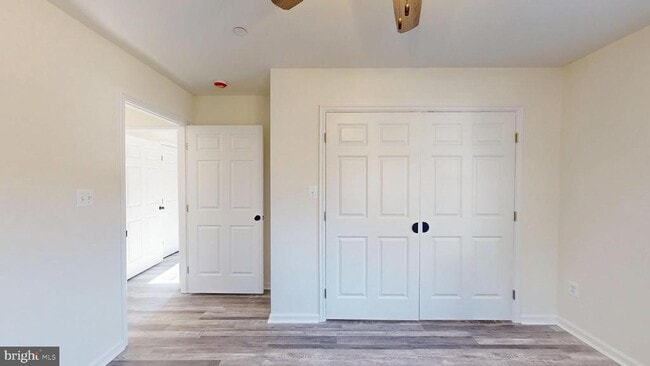 Building Photo - 40750 King Dr