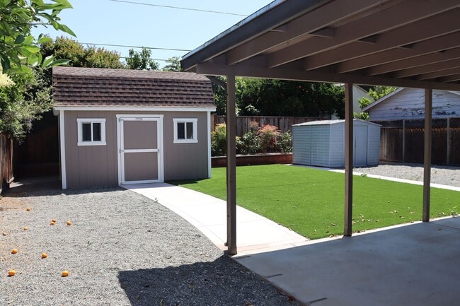 Building Photo - Single Family Close to Downtown Sunnyvale