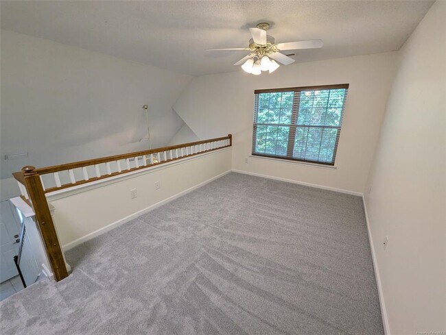 Building Photo - 294 Raven Terrace