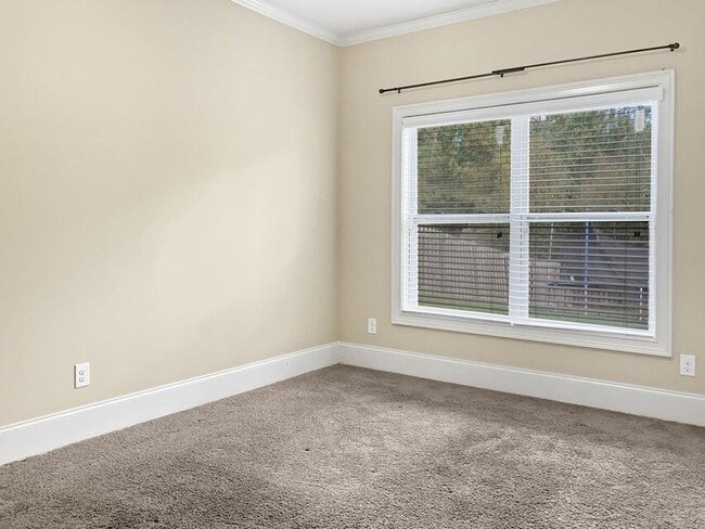 Building Photo - 8614 Crenshaw Dr
