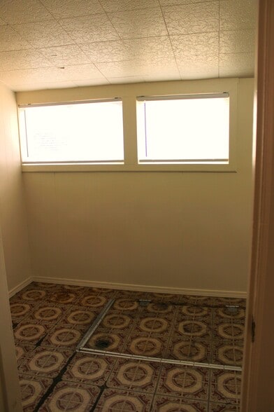 Building Photo - 1080 N Alvin Ct