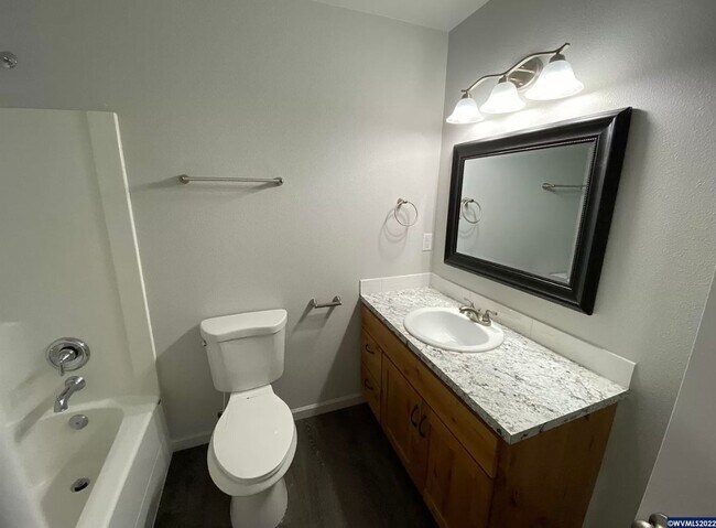 Building Photo - Available now! 3 bedroom ~ 2.5 Bathroom st...