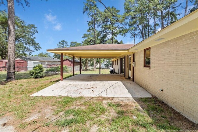 Building Photo - 3450 Cornell Dr