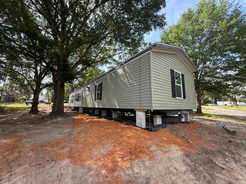 Building Photo - 10130 State Hwy 64