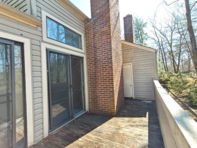 Building Photo - 906 Bromley Estate