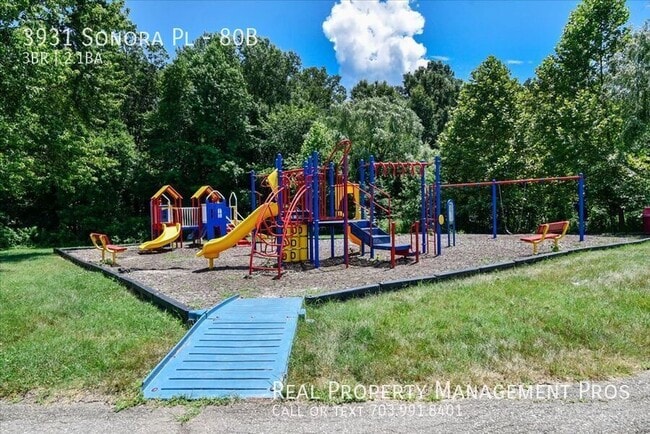 Building Photo - 3931 Sonora Pl