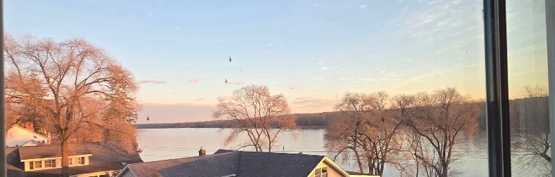 Building Photo - 296 Main St