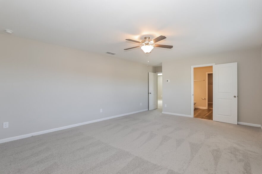 Building Photo - 536 Knightsbridge Ln