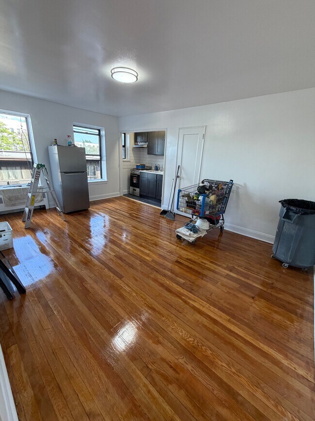 Building Photo - 457 Highland Ave